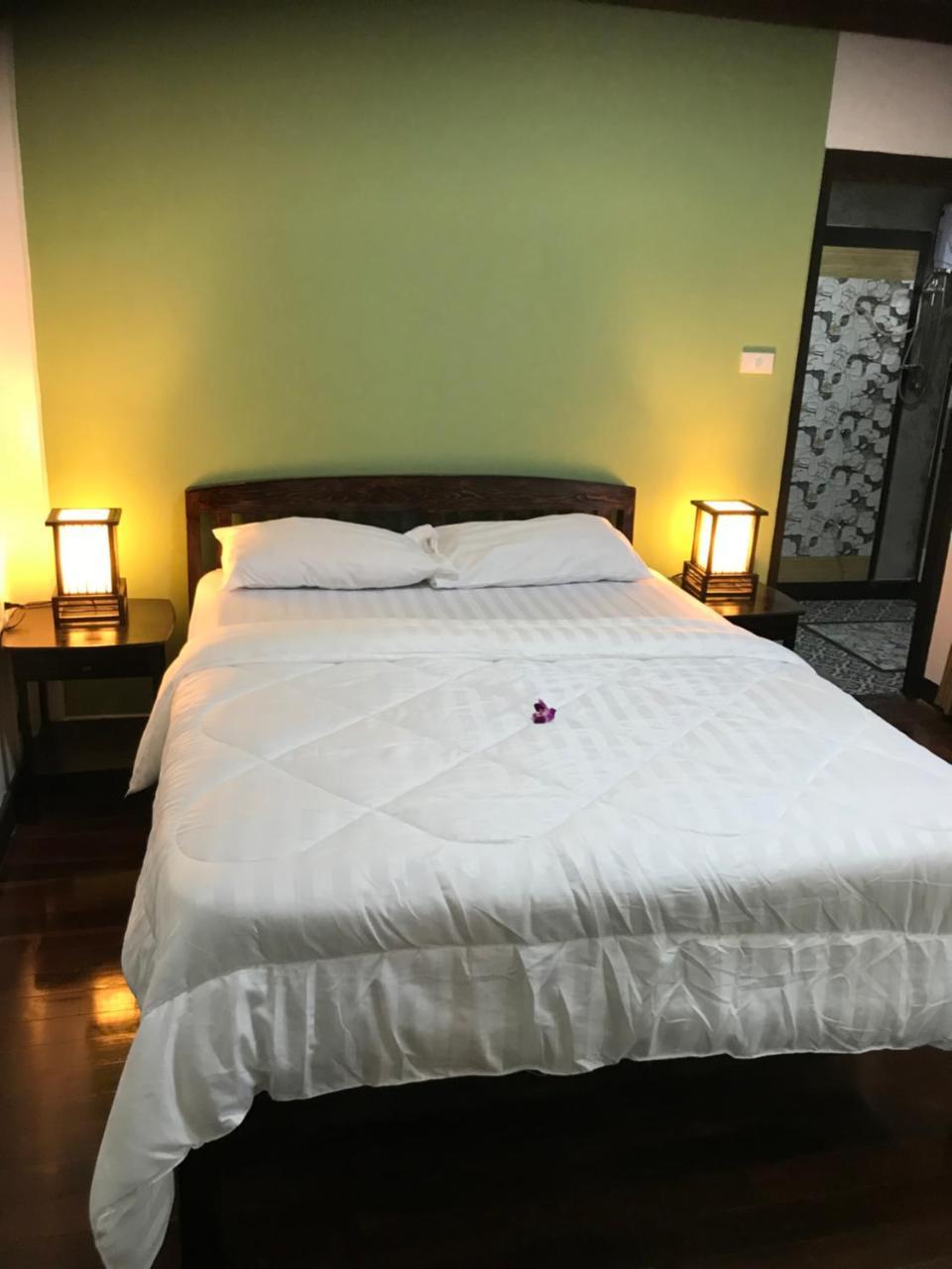 Boutique Hotel & Restaurant, Jaidee Bamboo Huts Chiang Mai Exterior photo