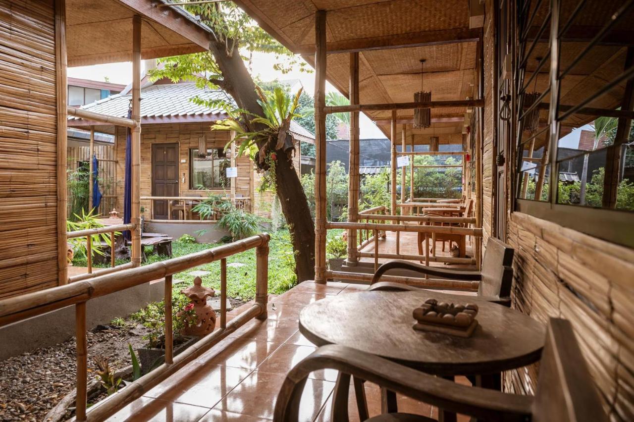 Boutique Hotel & Restaurant, Jaidee Bamboo Huts Chiang Mai Exterior photo